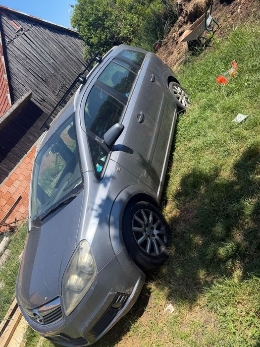 Opel Zafira 1.9 tdi   7 locuri