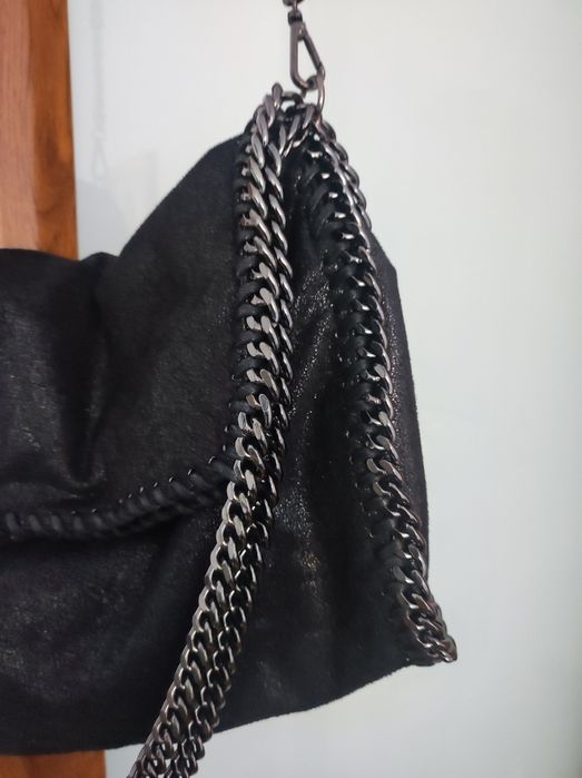 Geanta de umăr cu lanturi