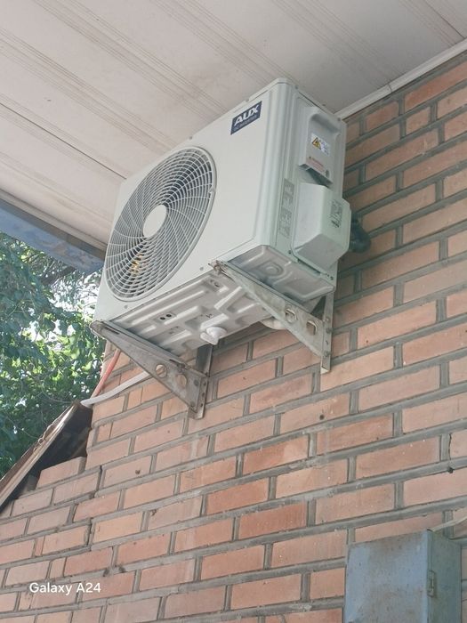 Aux инвектор новый