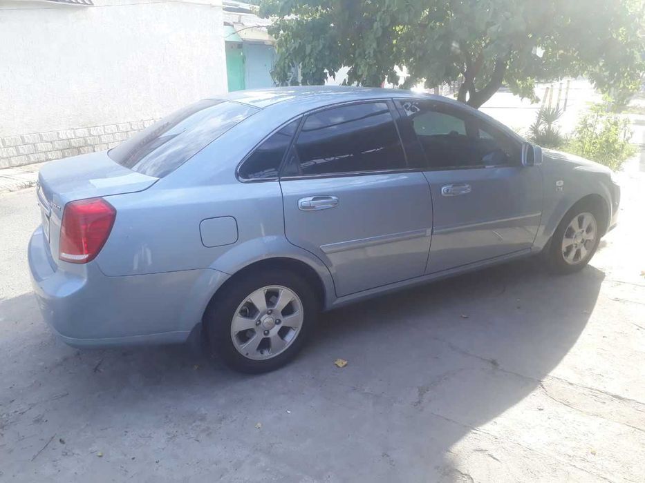 Срочно! Своя Gentra 2016, чистая, автомат, дельфин, 76100 км, ABS, люк