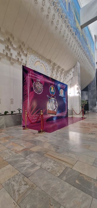 Наружная реклама Реклама на окно,оракал,наклейка,банер