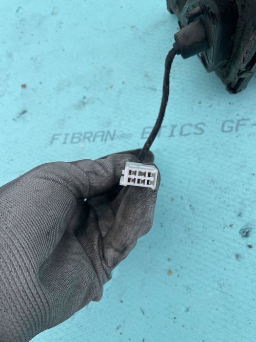 Огледало L- R Тойота Корола/ Toyota Corola 2006г