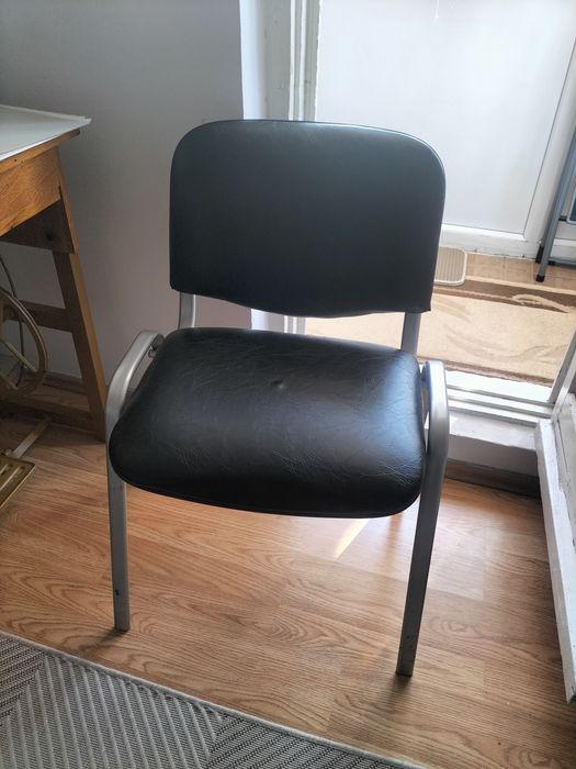 Scaun de conferințe sau birou