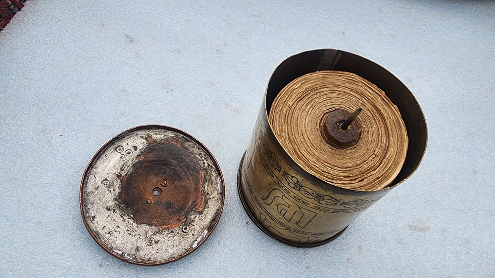 Бронзовые будийские предметы.