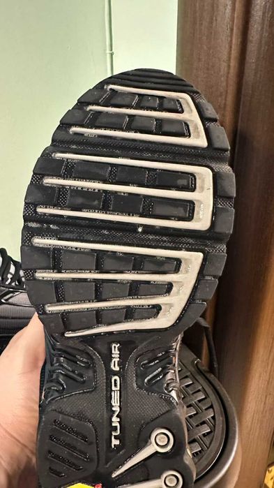 Продавам нови маратонки Nike air plus 3