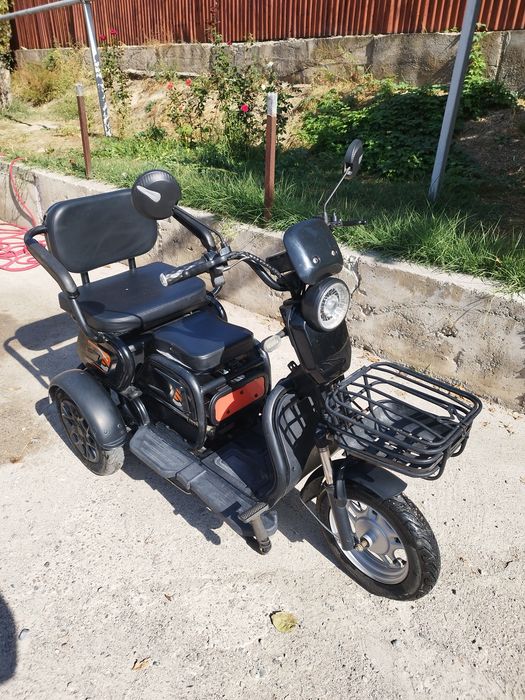 Продам трицикл электрический