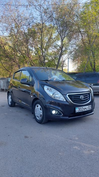 Продам автомашину Ravon r2