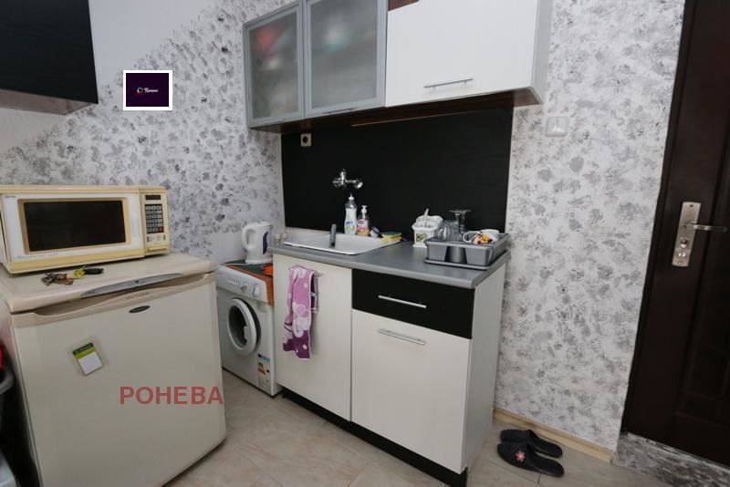 Дава се под наем Едностаен апартамент в Варна, Левски - 30 кв.м за 159.12 € - Снимка #2