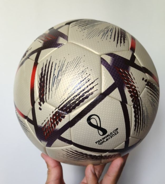 Продаётся футбольный мяч оригинал