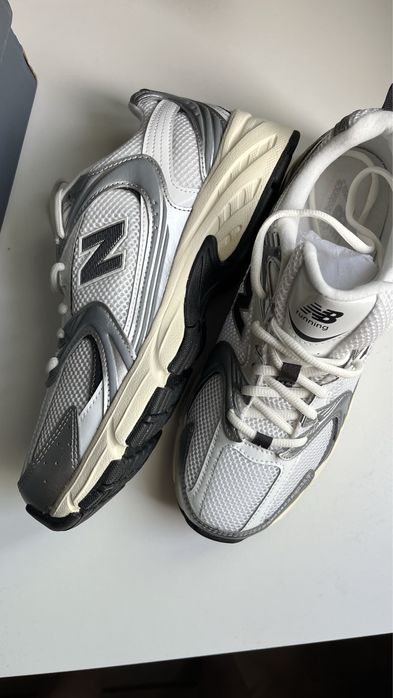 Продаю оригинальные New Balance 530
