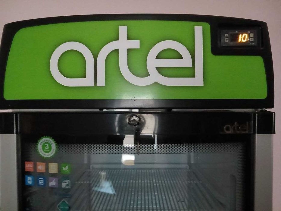 Витринный холодильник ARTEL HS520SN  сотилади.
