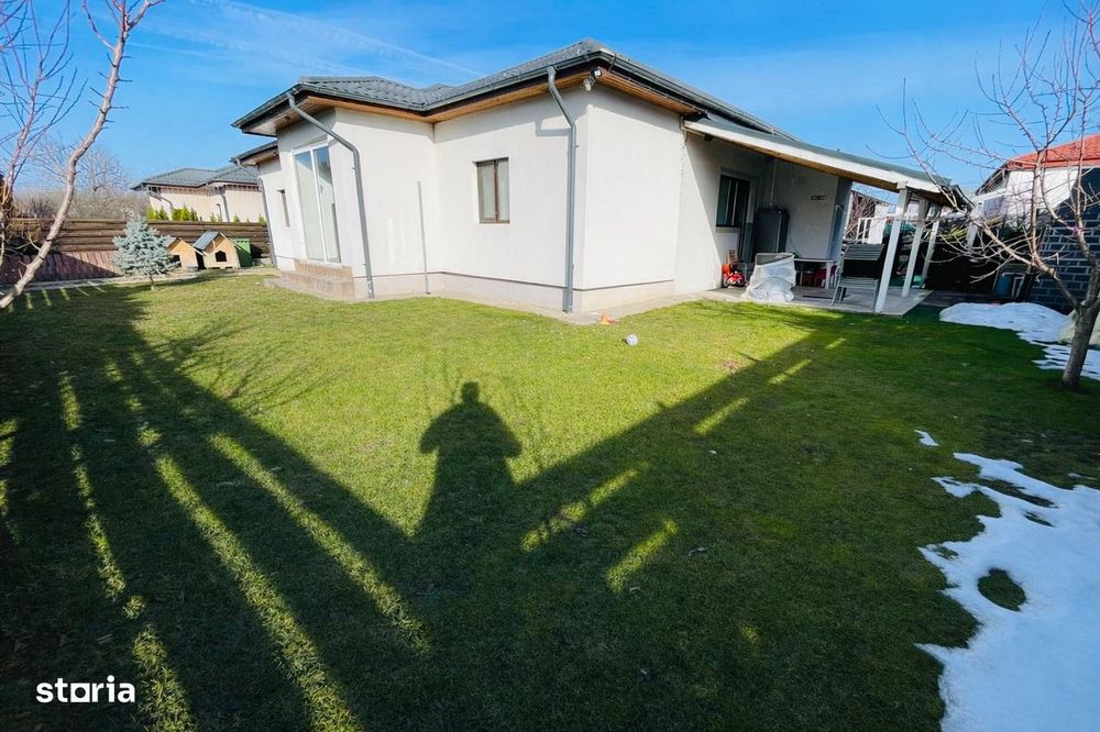 Imobiliare Domnesti casa parter 3 dormitoare + panouri / baterii