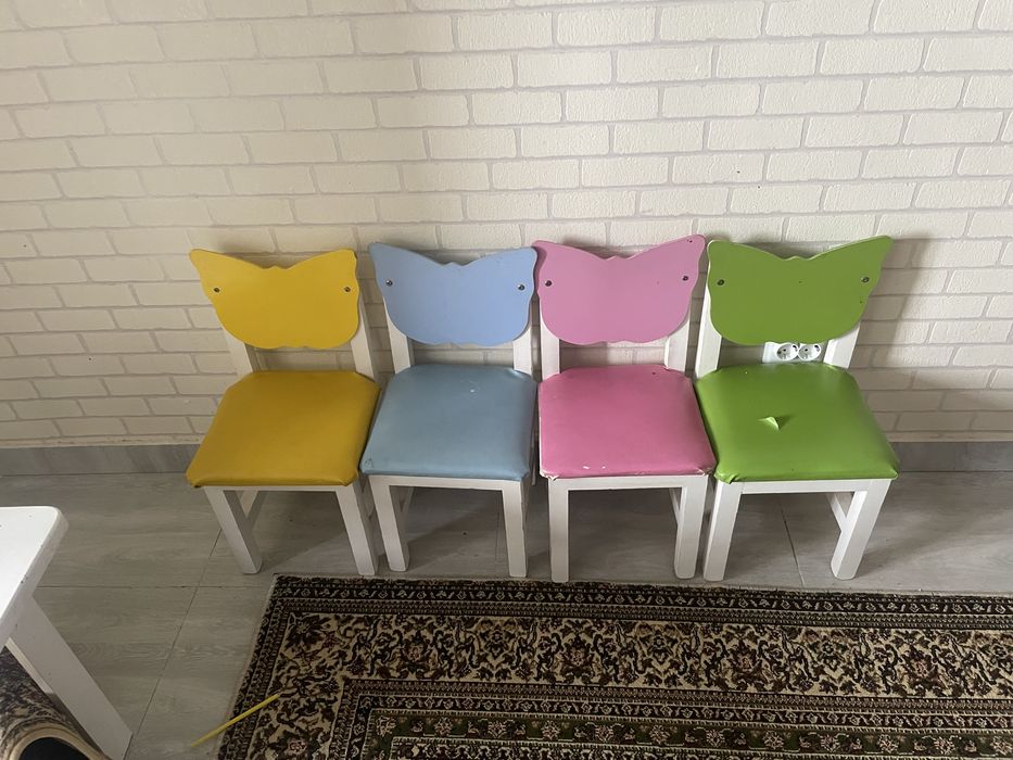 Детский стол стул в хорошем состоянии