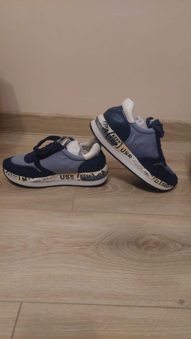 Дамски обувки / маратонки (35)