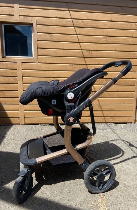 Продам детскую коляску 3 в 1 Teknun