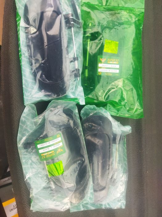 ИМАМ ЧЕТИРИТЕ Нови външни дръжки за Мицубиши Каризма и Мицубиши Спейс