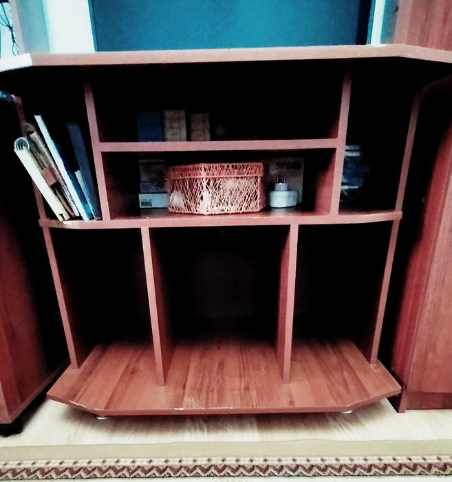 Срочно продам деревянный стол