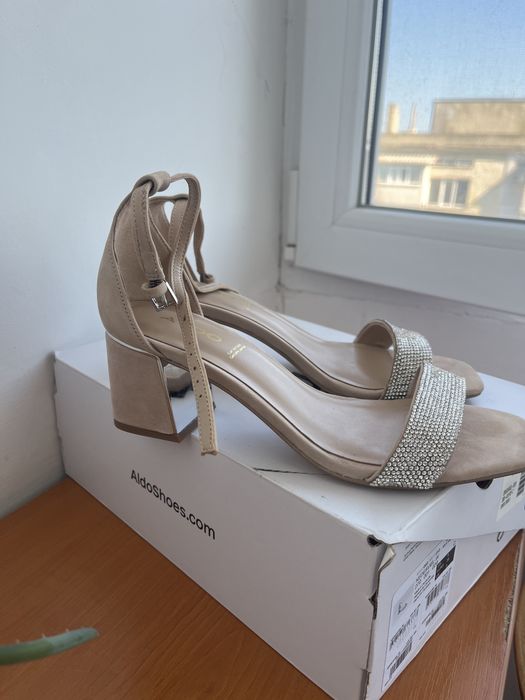 Сандали на ток Aldo