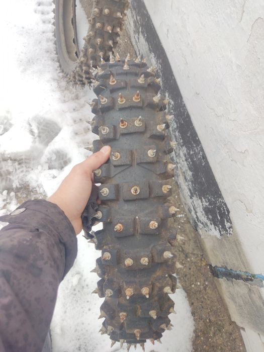 Продам зимние покрышки на мотоцикл