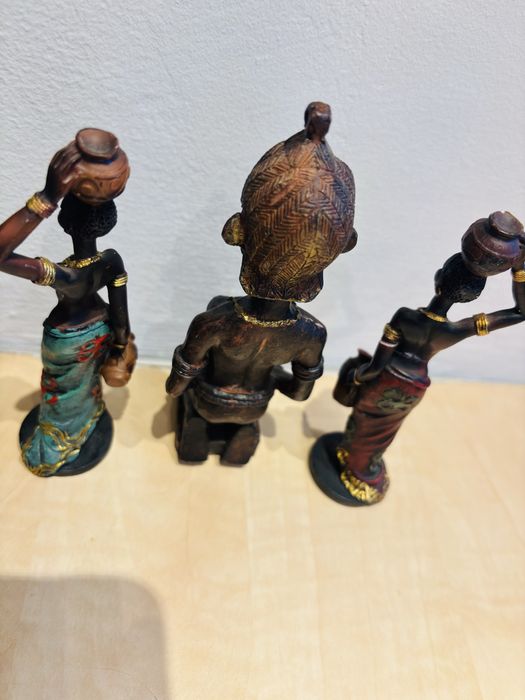 Statuete din lemn de abanos