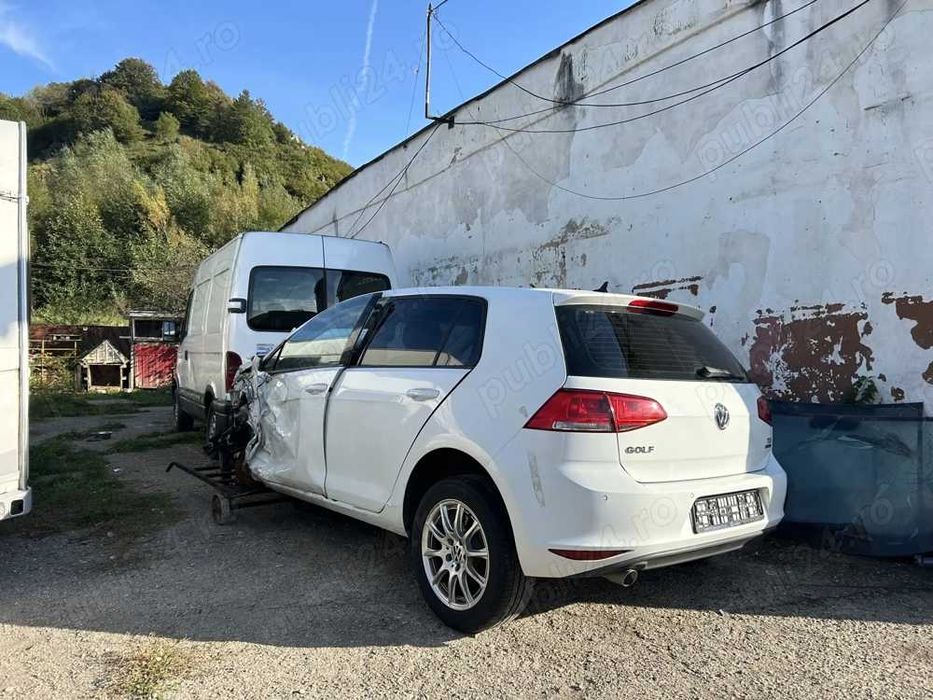 Golf VII din 2014 avariat de vanzare