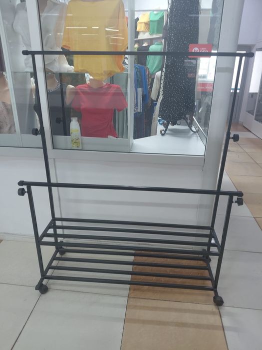 срочно продам вешалку