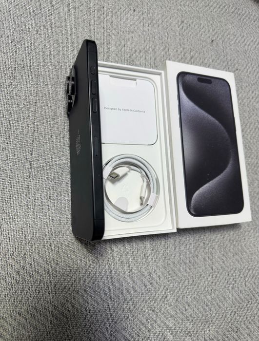 iPhone 15 pro MAX (256gb)