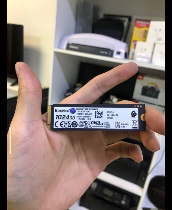 Kingston KC3000 1tb в идеальном состоянии