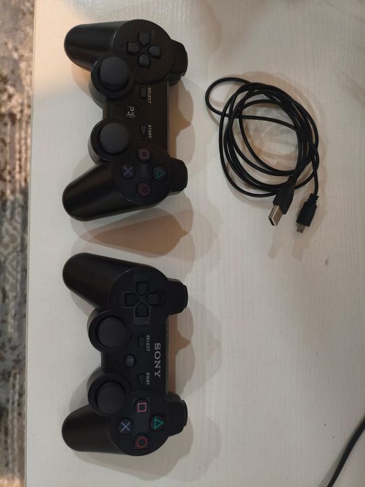Продам прошитую ps3 30+ игр
