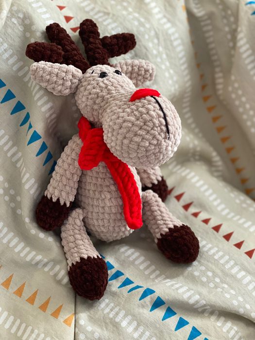 Коледно еленче за гушкане