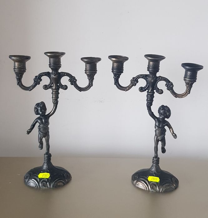 Sfeșnic vechi din bronz cu trei și  cinci brațe