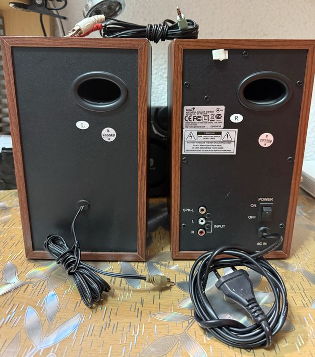 Boxe Genius 2.0 din lemn – bass bun, sunet clar | PC / TV