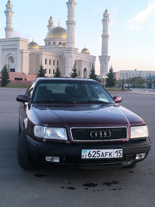 Продам Ауди 100 С4