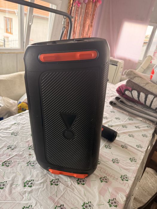 JBL Party box 250€