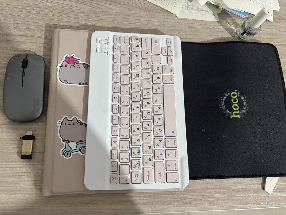 чехол с клавиатурой для iPad a16