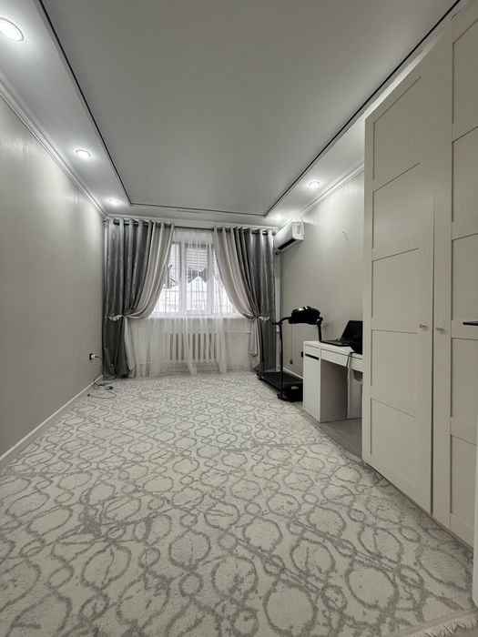 Курмангазы 1а . 2 ком кв .