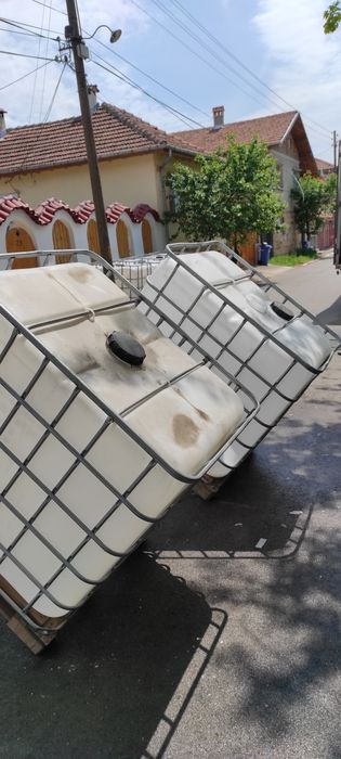 Бидони 1000л. Нови ! Чисти, за вода и гориво. Налични !!