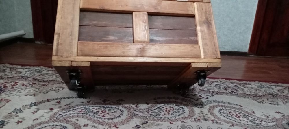 Сандақ (ағаштан жасалған)