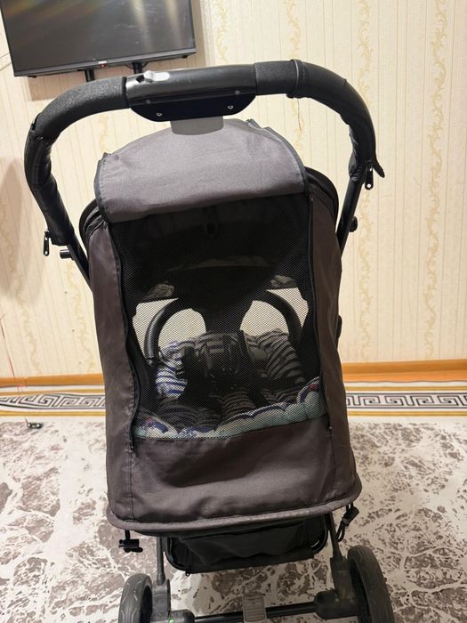Срочно Продам прогулочную коляску