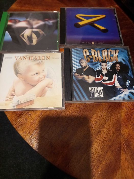 Vand cd uri originale