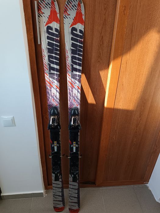 Skiuri Atomic Nomad 164