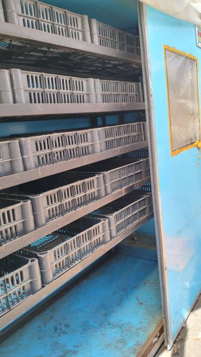 Продам инкубатор автоматически