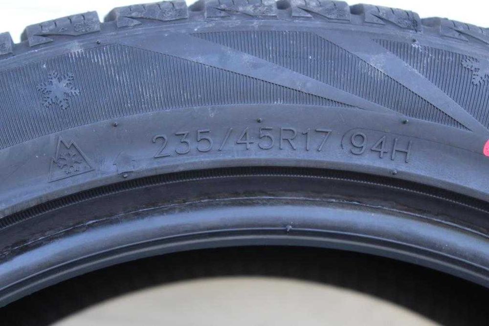 Anvelope iarna noi 235/45R17 94H, RoadX, DOT 2025