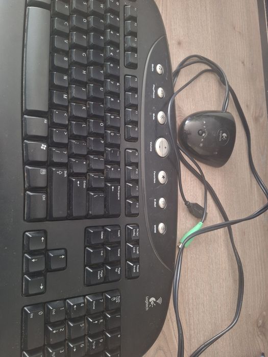 Tastatura ÷bluetooth receiver logitech
