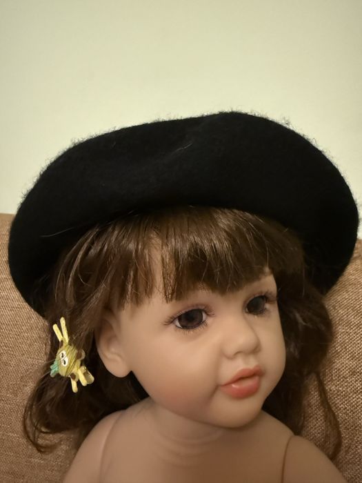 Береты для девочки 3-6 лет . В идеальном состоянии .