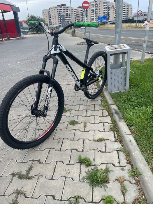 Vand Dirt NS Liar custom facut pe piese