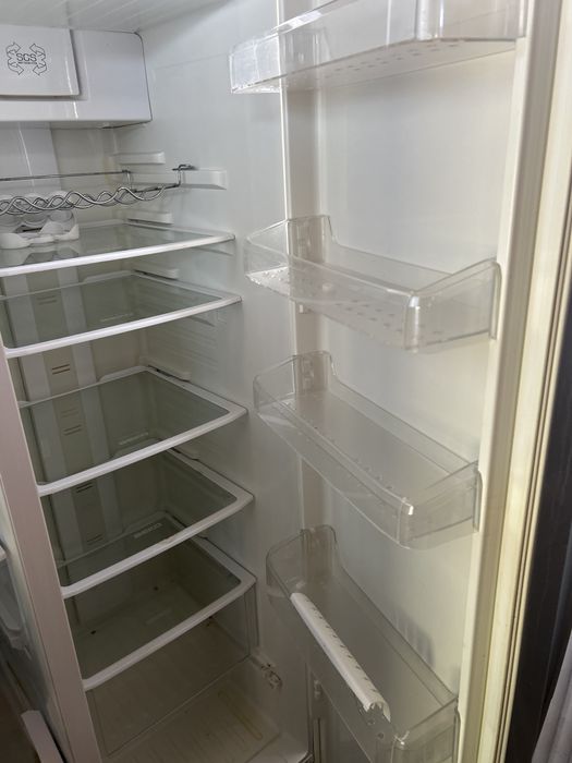 Frigider în două uși e perfect funcționa