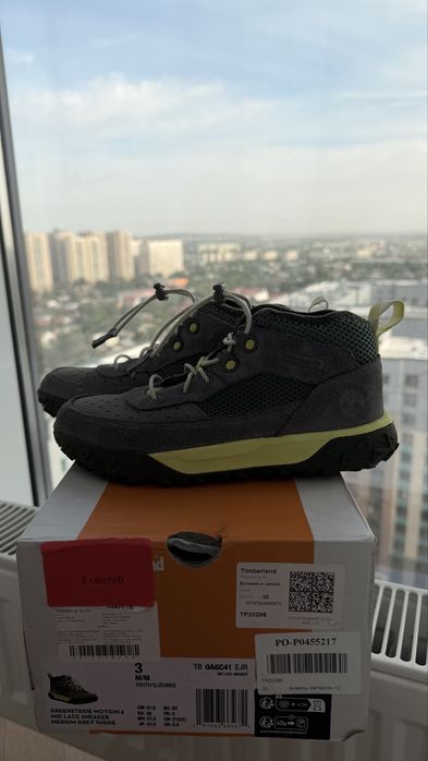 Продам Ботинки Timberland 35 размер