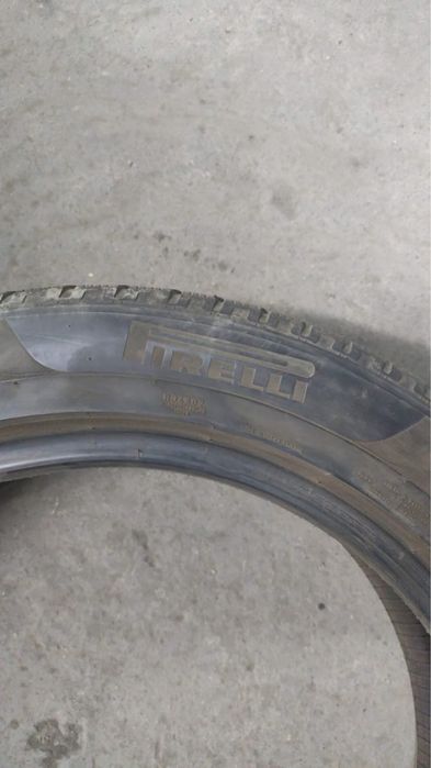 Продам покрышки зимние