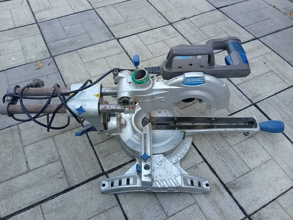 Ferăstrău circular de tăiat în unghi (fără pânză) telescopic Energer